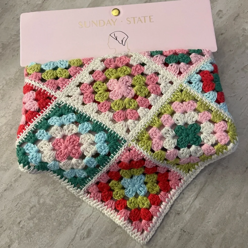 Sunday State Colorful Crochet Headscarf. Pink and Green. - Picture 4 of 8